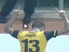 Bàn thắng bằng vàng của Fakri ở phút 85