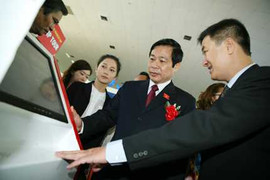 Hoành tráng showroom của VTC tại Vietnam Comm