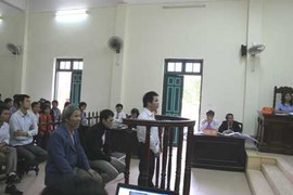 Công chứng viên, luật sư vu khống Bí thư huyện lĩnh án