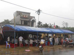 Quảng Ngãi: 6 người chết ngạt thương tâm trong xe tải