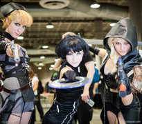 Quyến rũ và ma quái cosplay tại Comikaze Expo 2011