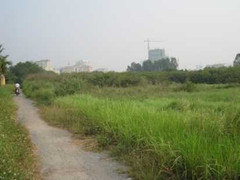 Không cho bạn tình đồng tính âu yếm, bị dọa cắt cổ