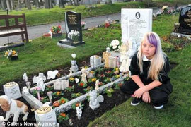 Cấm học sinh mặc đồng phục vào... nghĩa trang