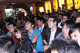 Miss Teen cùng gamer 'khuấy đảo' offline Đột Kích