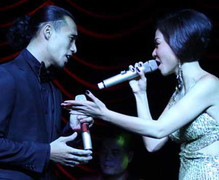 Thu Minh vụt sáng như Diva, Anh Khoa bỗng dưng rụt rè