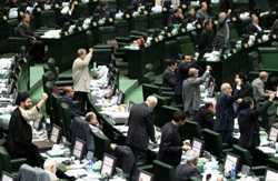 Bộ trưởng Quốc phòng Iran đe dọa 'dạy cho Mỹ bài học'