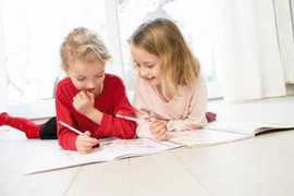 Ép trẻ mầm non học chữ