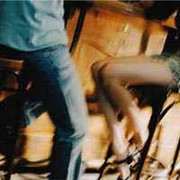 Trai bán thân: Những độc chiêu “vờn” khách