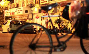 Trắng đêm Hà Nội trên nền nhiệt 13 độ C