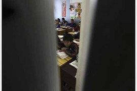 Học dốt, 19 học sinh bị tẩy chay