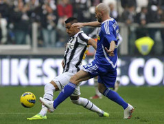 Juventus 2-0 Cesena: Bà đầm già tiếp đà bất bại