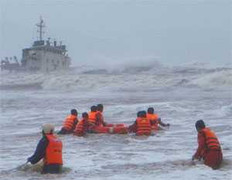 9 ngư dân Bình Định gặp nạn ở biển Trường Sa