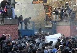 Iran bước vào trạng thái chuẩn bị chiến tranh