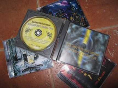 Con đem đĩa ảnh cưới bố mẹ làm “kế hoạch nhỏ