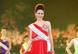 Người đẹp HH Các dân tộc VN lộng lẫy đầm dạ hội