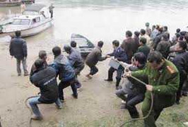 Lật thuyền, 3 chiến sĩ công an tử nạn