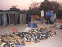 Đại gia cũng chọn mua giày… đại hạ giá