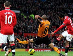 Rooney lập cú đúp, MU xả xui Champions League