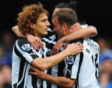 Norwich-Newcastle: ‘Chích chòe’ rụng cánh