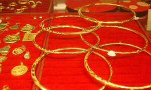 Giá vàng nhích nhẹ ngày cuối tuần