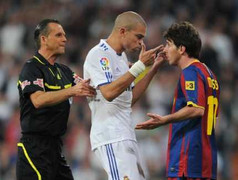 Đêm nay, El Clasico 216: Trọng tài, nghệ sĩ và gã đồ tể