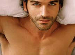 Chồng vẫn thường mơ thấy người cũ