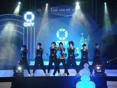 Hơn 100 nghệ sỹ hội tụ mừng Noel và năm mới