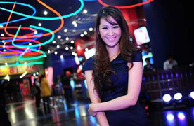 Dương Thùy Linh, Trang Nhung lẻ bóng đi xem phim