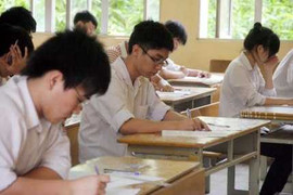Chấm chéo thi tốt nghiệp THPT: Không tin giáo viên?