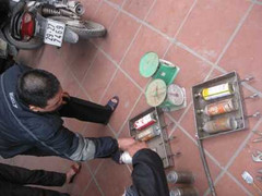 Hà Nội: Bắt xưởng sang chiết gas chứa ‘bom nổ chậm'