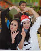 Mai Phương Thúy, Ngọc Hân rạng rỡ đón Noel sớm