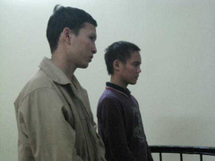 Xử 2 kẻ chuyên trùm chăn lên đầu phụ nữ để cướp