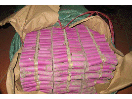 Giấu tinh vi 1.500kg pháo hoa vẫn bị phát hiện