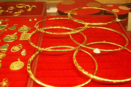 Giá vàng trong nước giảm, thế giới tiếp tục tăng