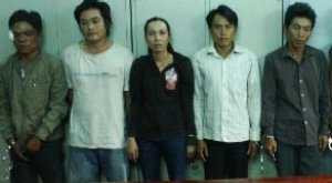 TP.HCM: Dàn cảnh đụng xe, cướp hơn nửa tỷ đồng