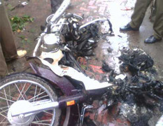 Vụ nổ xe 2 mẹ con tử vong có dấu hiệu hình sự