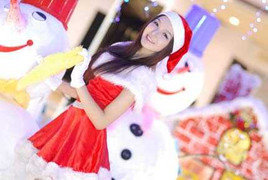 Mỹ nữ tuổi teen đẹp nhất 2011 rạng rỡ đón Noel