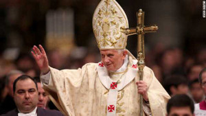 Giáo Hoàng Benedick phản đối thương mại hóa Giáng sinh