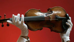 Sinh viên quên đàn violin hơn 3,5 tỉ trên xe buýt