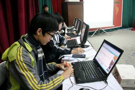 Học sinh cấp 3 được thi Toán trên Internet