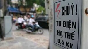 Học sinh bị điện giật chết tại trường