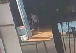 Clip hàng chục nữ sinh bị đánh: Công an vào cuộc