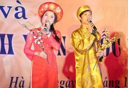 Phút ngẫu hứng của SV Quốc tế trước thềm năm mới