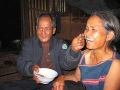 50 năm si tình, cụ ông 80 cưới được người trong mộng