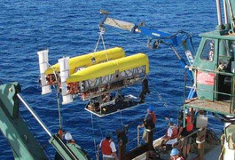 Gia đình các thủy thủ tin tưởng tàu, máy bay Nhật Bản