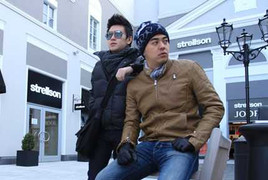 Tuấn Tú, Phan Anh co ro trong giá lạnh Châu Âu