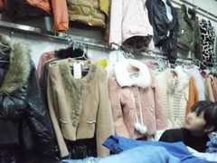 5 ‘lãnh địa’ hàng Trung Quốc giá rẻ đáng sợ nhất Hà Nội