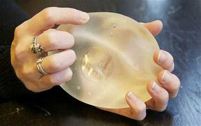 Phát hiện chất phụ gia của xăng trong túi ngực PIP