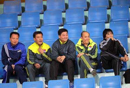 Trọng tài Việt trước Tết âm: Sắp vỡ nợ cả đám