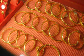 Lên sát 44 triệu đồng, giá vàng bất ngờ đảo chiều giảm